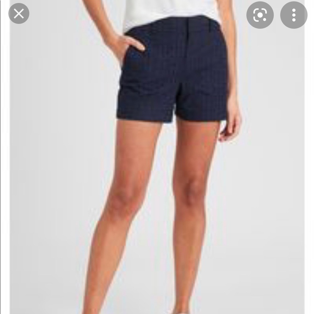Banana Republic Factory Black Classic Shorts Sz 2